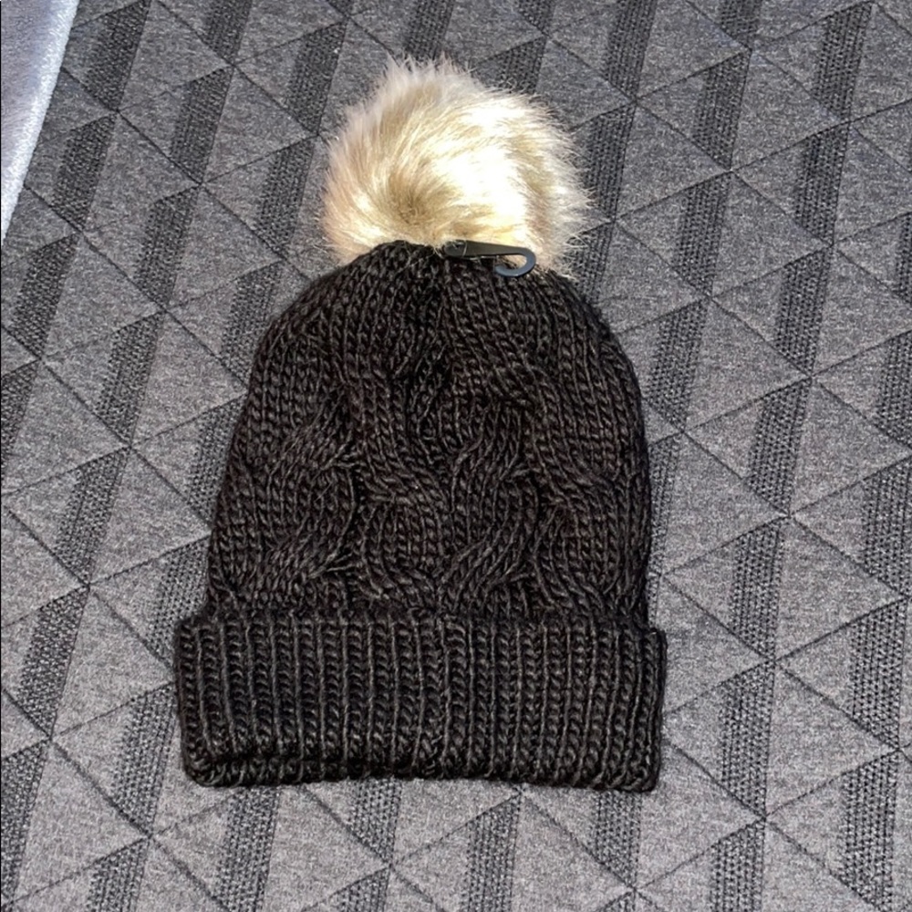 Express winter hat NWT